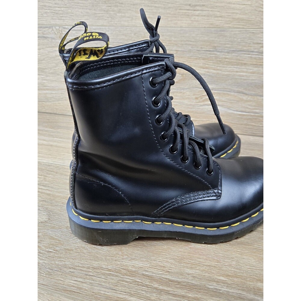 Dr. Martens 1460 Women's Original Smooth Leather Laced Boots, Black US Womens 6 - Picture 3 of 7